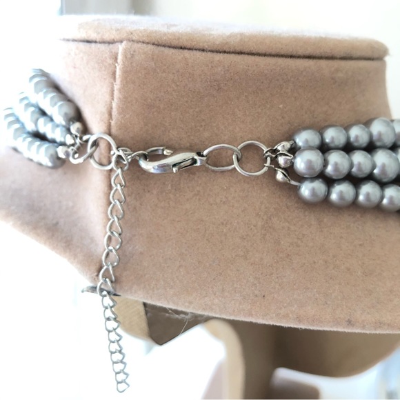 🤩 3 strand faux pearls necklace - Picture 3 of 4